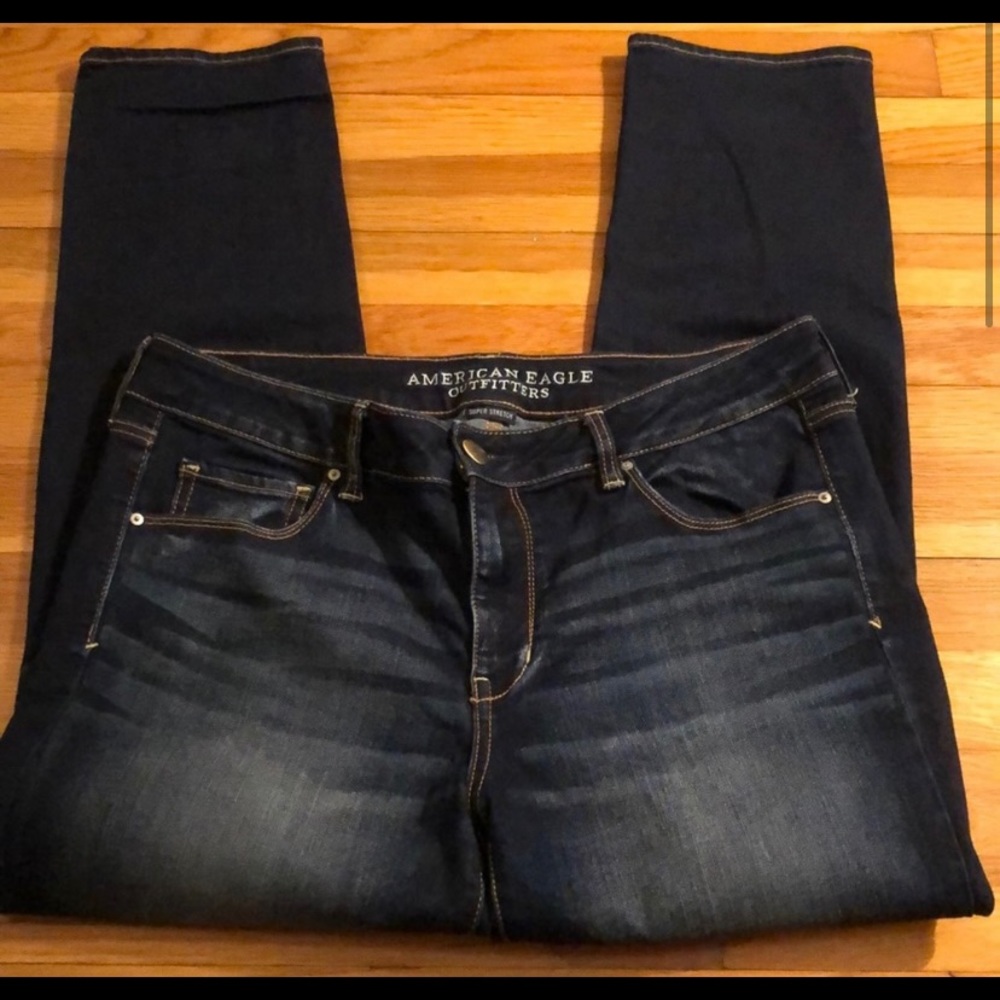 Like new American eagle super stretch jeggings! So comfy!